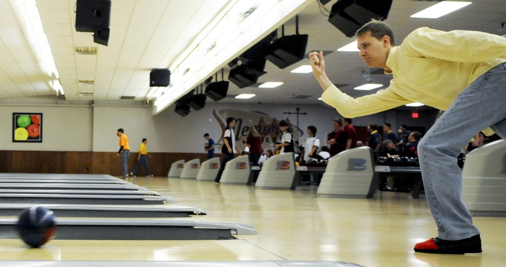 Gopher Bowling Team founder Danny Rado practices with the team on Friday at Memory Lanes bowling alley in Minneapolis. Rado, a graduate student at the U, bowled for his universities team while pursuing his undergraduate degree in Arizona and decided to found the team at the U.