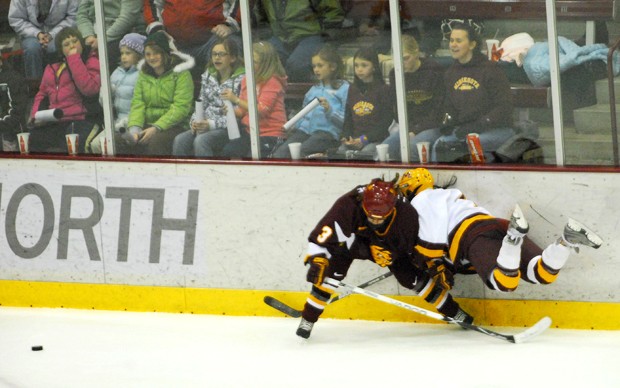Gophers earn a  split with Duluth