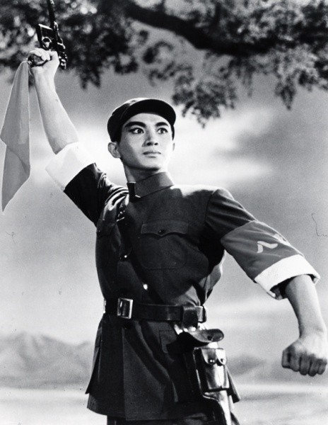 Lt. Wang of the communist forces is such a showoff
PHOTO COURTESY WALKER ART CENTER
