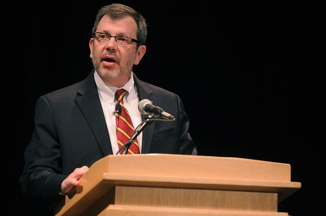 niversity of Minnesota presidential candidate Eric Kaler answers questions at the public Q & A session on Wednesday night held in Coffman Theater.