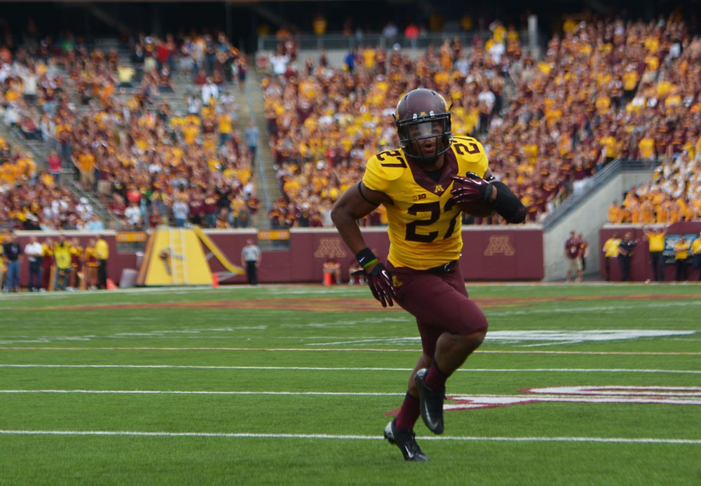 Minnesota running back David Cobb runs in for a touchdown in the second half against Western Illinois on Saturday at TCF Bank Stadium. 
