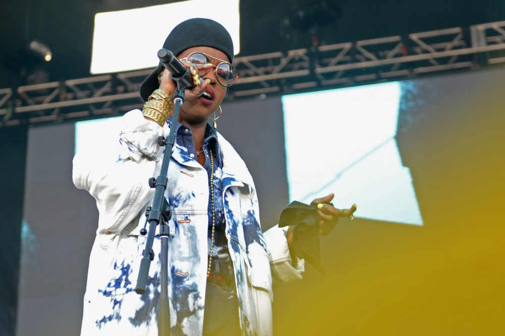 Ms. Lauryn Hill performs at Soundset.