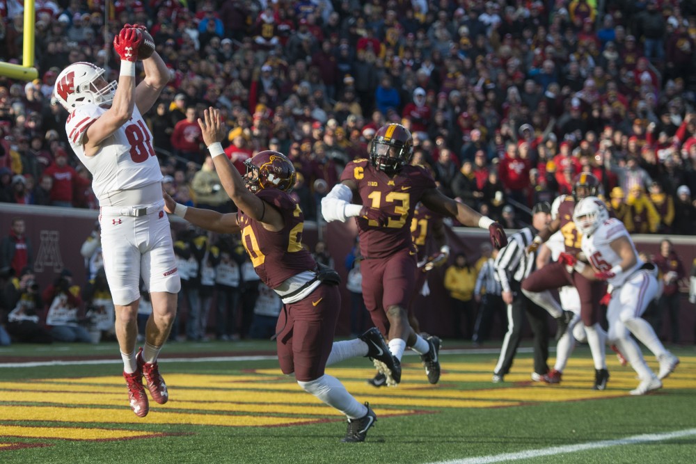 The Badgers score a touchdown at TCF Bank Stadium on Saturday, Nov. 25. The Badgers defeated the Gophers 31-0.