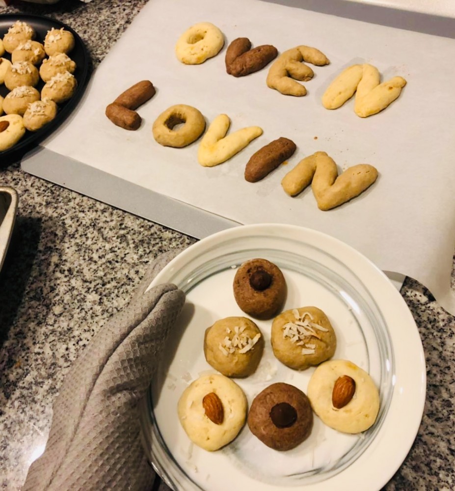 A new student group, Oven Lovin, aims to bring students together through baking and teach the craft. 