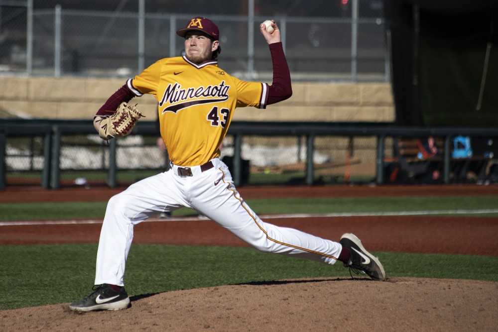 Ryan Duffy pitches the ball to Illinois on Sunday, April 14 at Siebert Field. Gophers lost 3-13 to Illinois. 