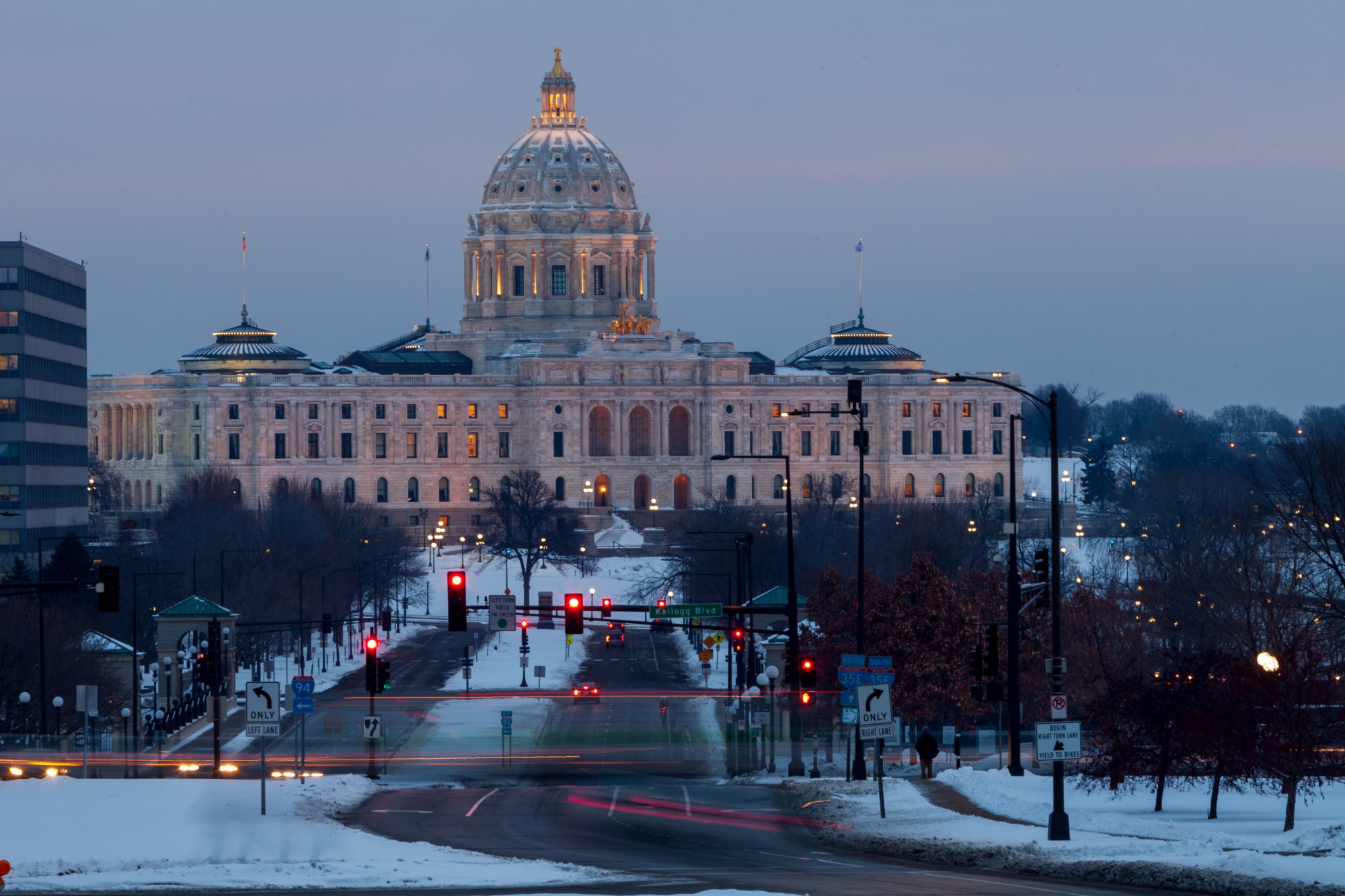 Dawn breaks over the Minnesota State Capitol Building on Wednesday, Jan. 15. (Kamaan Richards / Minnesota Daily)