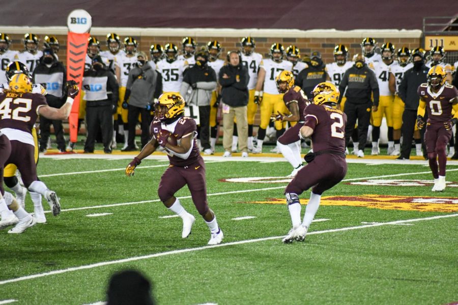 Gophers+running+back+Mohamed+Ibrahim+carries+the+ball+at+TCF+Bank+Stadium+on+Friday%2C+Nov.+13.+The+Gophers+fell+to+the+University+of+Iowa+Hawkeyes+35-7.