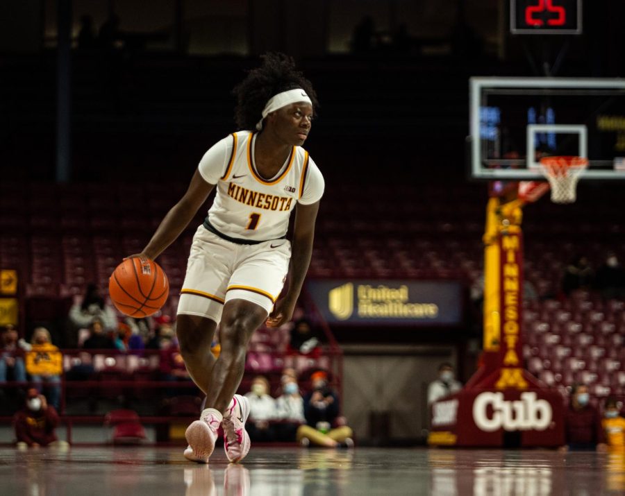 Guard Alexia Smith dribbles the ball in a game against the University of Illinois on Thursday, Feb. 24, 2022 at Williams Arena in Minneapolis, Minn. 