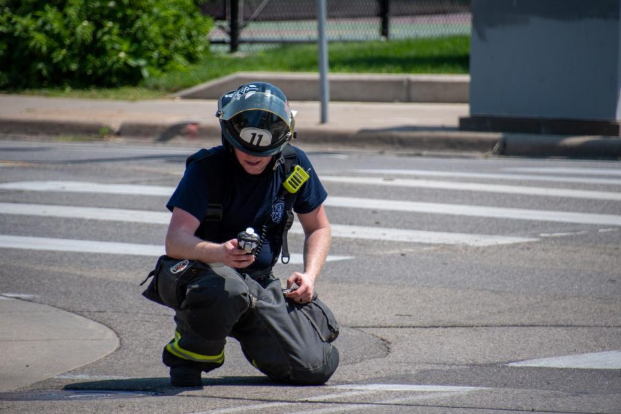 Minneapolis Fire Department officials checked gas levels throughout the University area. Photo courtesy of Girard Goder. 
