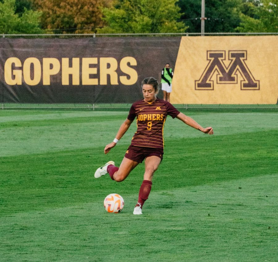 Midfielder+Sophia+Boman+goes+to+kick+the+ball+during+the+Gophers+game+against+Indiana%2C+Thursday%2C+Sept.+22.+The+Gophers+won%2C+3-0.