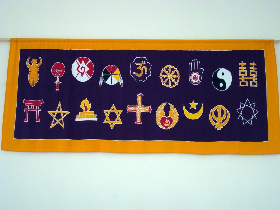 Creative Commons Interfaith Banner by Sean is licensed under CC BY 2.0. https://www.flickr.com/photos/22280677@N07/2295355354 