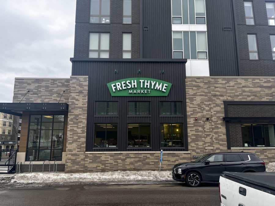 The+Fresh+Thyme+located+on+University+Avenue+is+one+of+the+grocery+locations+students+can+order+from+through+Shipt.+