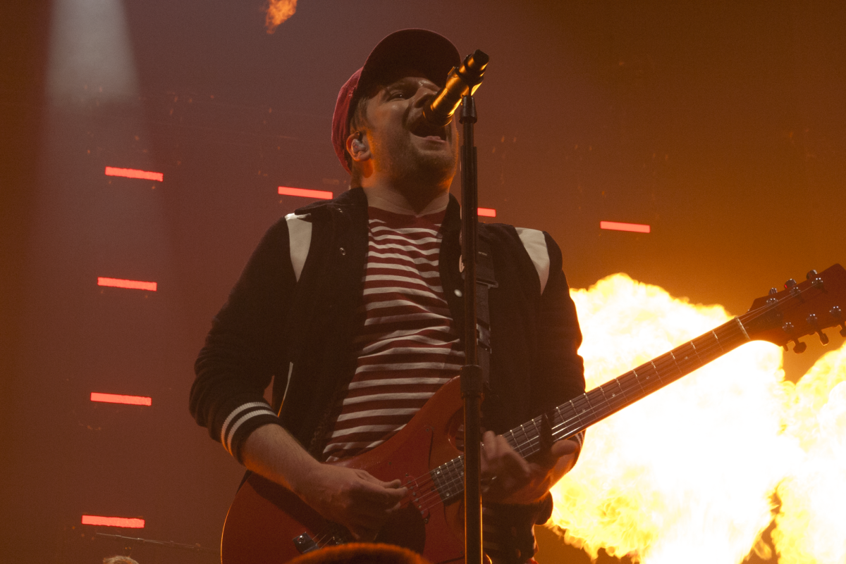 Patrick+Stump+performing+at+Target+Center+April+6.+Fall+Out+Boy+gave+Minneapolis+a+show+to+remember+Saturday+night+at+Target+Center.+
