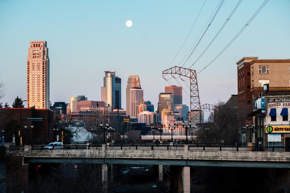 Stone Arch Bridge Construction Switches Sides – The Minnesota Daily